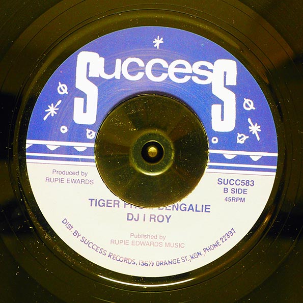 Itals - Ba Da Doo Ba Dey  /  I Roy - Tiger From Bengalie (7")