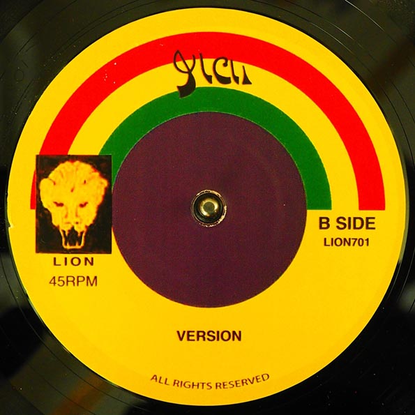 African Brothers - Youths Of Today  /  Version (7")