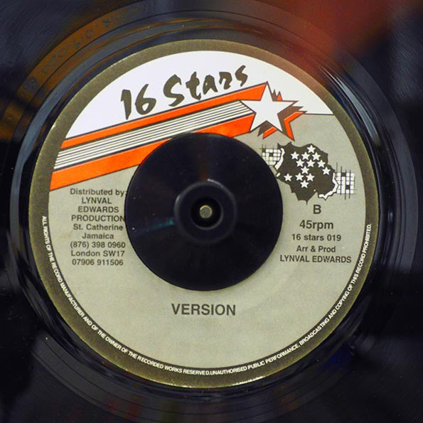 Half Pint - Hip Hip Hurrah  /  Version (7")