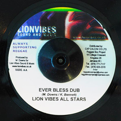 Fred Locks - They Rob Us  /  Version (7")