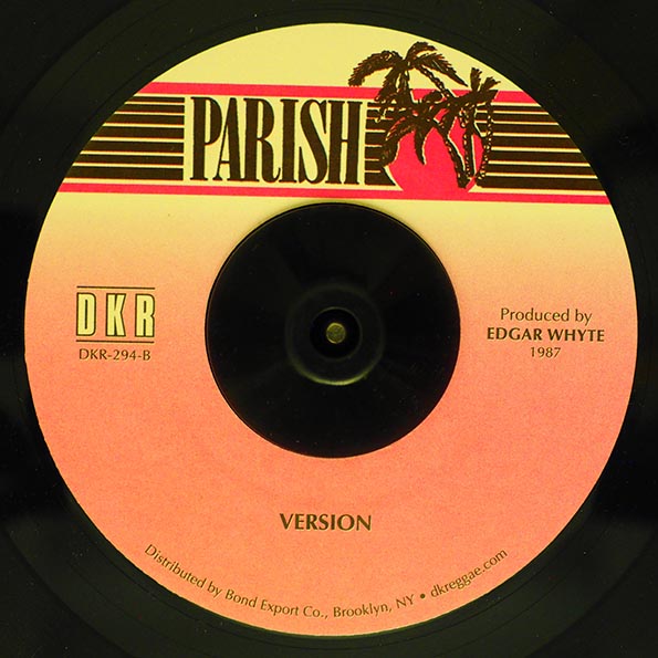 Dilly Dally - Nuh Love The Robbin  /  Version (7")