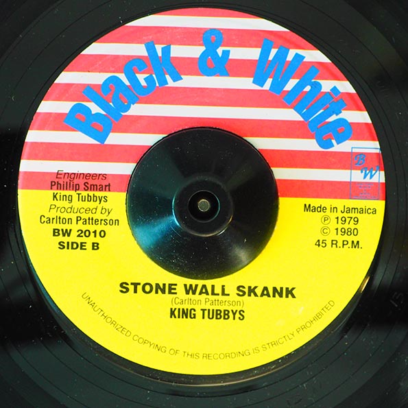 Dean Stone - Reggae Love Song  /  Jah Walton - Dog Is Better Than A Gun(?) (7")