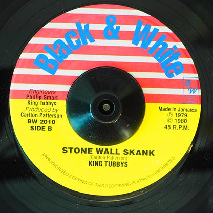 Dean Stone - Reggae Love Song  /  Jah Walton - Dog Is Better Than A Gun(?) (7")